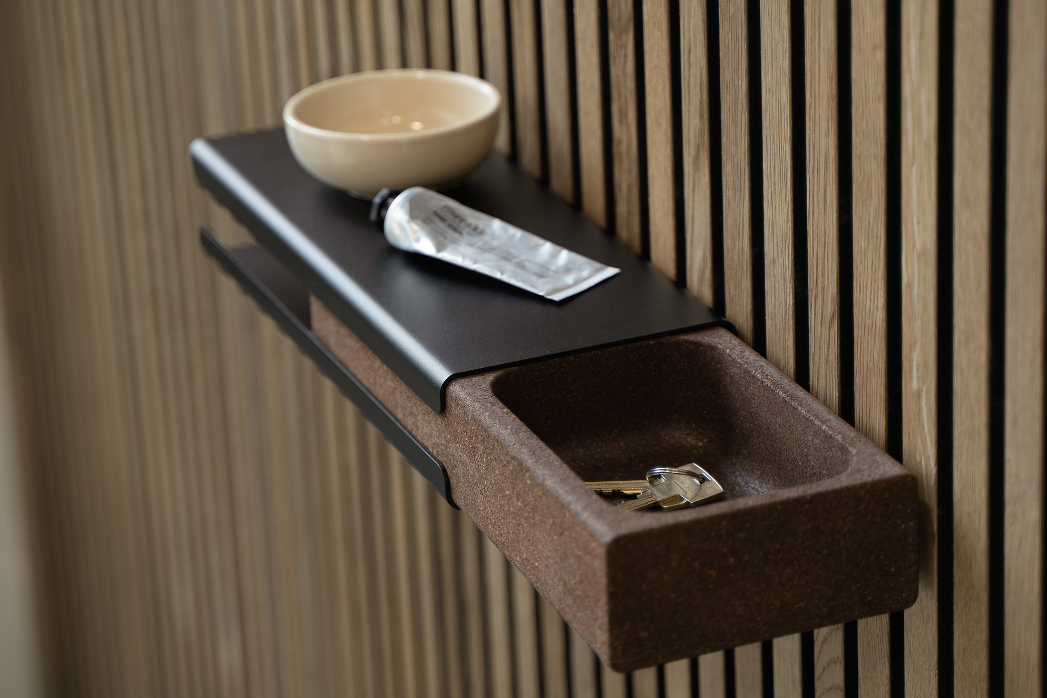 key tray-wall-setup3