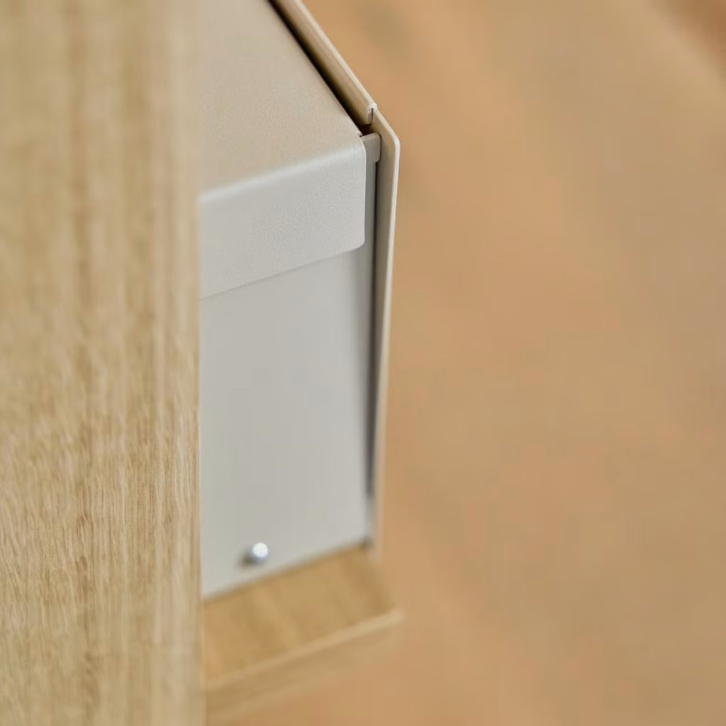 Obraz 6 z 9 w galerii EMBRACE | Nell Metal Box